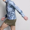 Chaqueta deportiva con cremallera y cuello de embudo