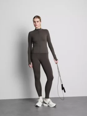 Chaqueta deportiva suave como la mantequilla