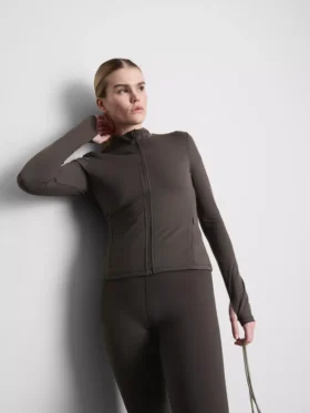 Chaqueta deportiva suave como la mantequilla