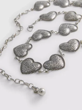Cinturón de cadena con corazones