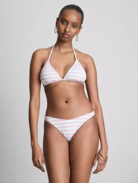 Conjunto de bikini triangular brasileño