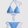 Conjunto de bikini triangular con lazos laterales