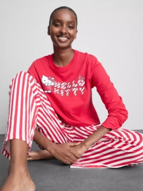 Conjunto de pijama a rayas de Hello Kitty