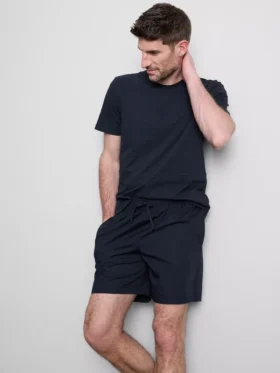 Conjunto de pijama con camiseta y pantalones cortos