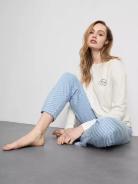 Conjunto de pijama de algodón estampado con cuello redondo