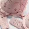 Conjunto de sujetador push-up estampado y tanga