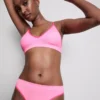 Conjunto de sujetador triangular acolchado sin costuras y tanga