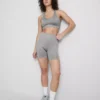 Crop top deportivo sin costuras y de gran brillo
