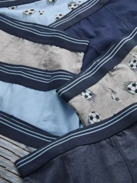 De 2 a 15 años | Pack de 7 bañadores con motivos de fútbol