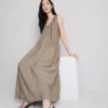 El vestido largo tipo trapecio de The Edit