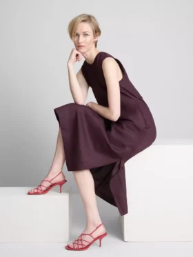 El vestido midi sin mangas de lino de The Edit