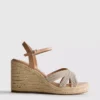 Espadrilles con cuña y adornos