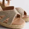 Espadrilles con cuña y adornos