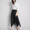 Falda midi con bajo en forma de pañuelo