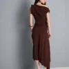 Falda midi con bajo en forma de pañuelo