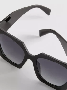 Gafas de Sol cuadradas y angulosas