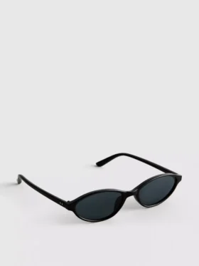 Gafas de Sol ovaladas y estilizadas