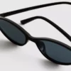 Gafas de Sol ovaladas y estilizadas