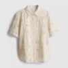 La camisa con bordado y bajo curvo de The Edit