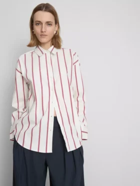 La camisa de popelín a rayas con alto contenido en algodón de The Edit