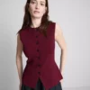 La camiseta sin mangas de punto con botones de The Edit