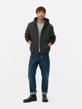 La chaqueta con capucha de lona «Stronghold»