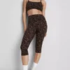 Leggings capri deportivos con estampado de leopardo