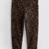 Leggings capri deportivos con estampado de leopardo