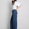 Los vaqueros de denim de algodón de corte recto «The Edit»