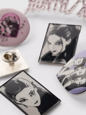 Lote de 6 insignias de «K-Pop Demon Hunters»