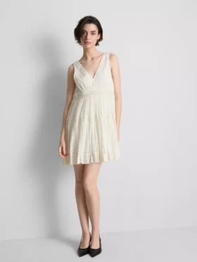 Minivestido arrugado con cuello en V
