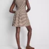 Minivestido arrugado con textura