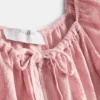 Minivestido con mangas casquillo arrugadas