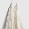 Minivestido con volantes y ribete de encaje de Paula Echevarría