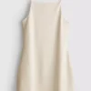 Minivestido de cuello cuadrado
