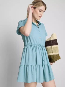 Minivestido de manga corta con volantes
