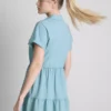 Minivestido de manga corta con volantes