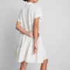 Minivestido de manga corta con volantes