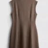 Minivestido entallado con mangas casquillo