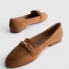 Mocasines de puntera baja y horma ancha