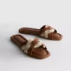 Mules con tiras entrelazadas