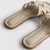 Mules con tiras entrelazadas