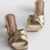 Mules de tacón grueso con tejido de imitación de piel