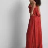 Pantalones anchos brillantes de Paula Echevarría