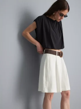 Pantalones Cortos con cinturón y textura