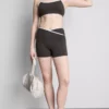 Pantalones Cortos deportivos cruzados en contraste