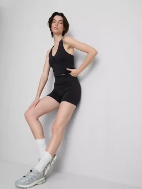 Pantalones Cortos sin costuras que se adaptan al contorno corporal