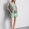 Pantalones cortos sin cremallera con cinturón