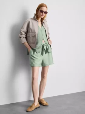 Pantalones cortos sin cremallera con cinturón