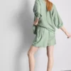 Pantalones cortos sin cremallera con cinturón